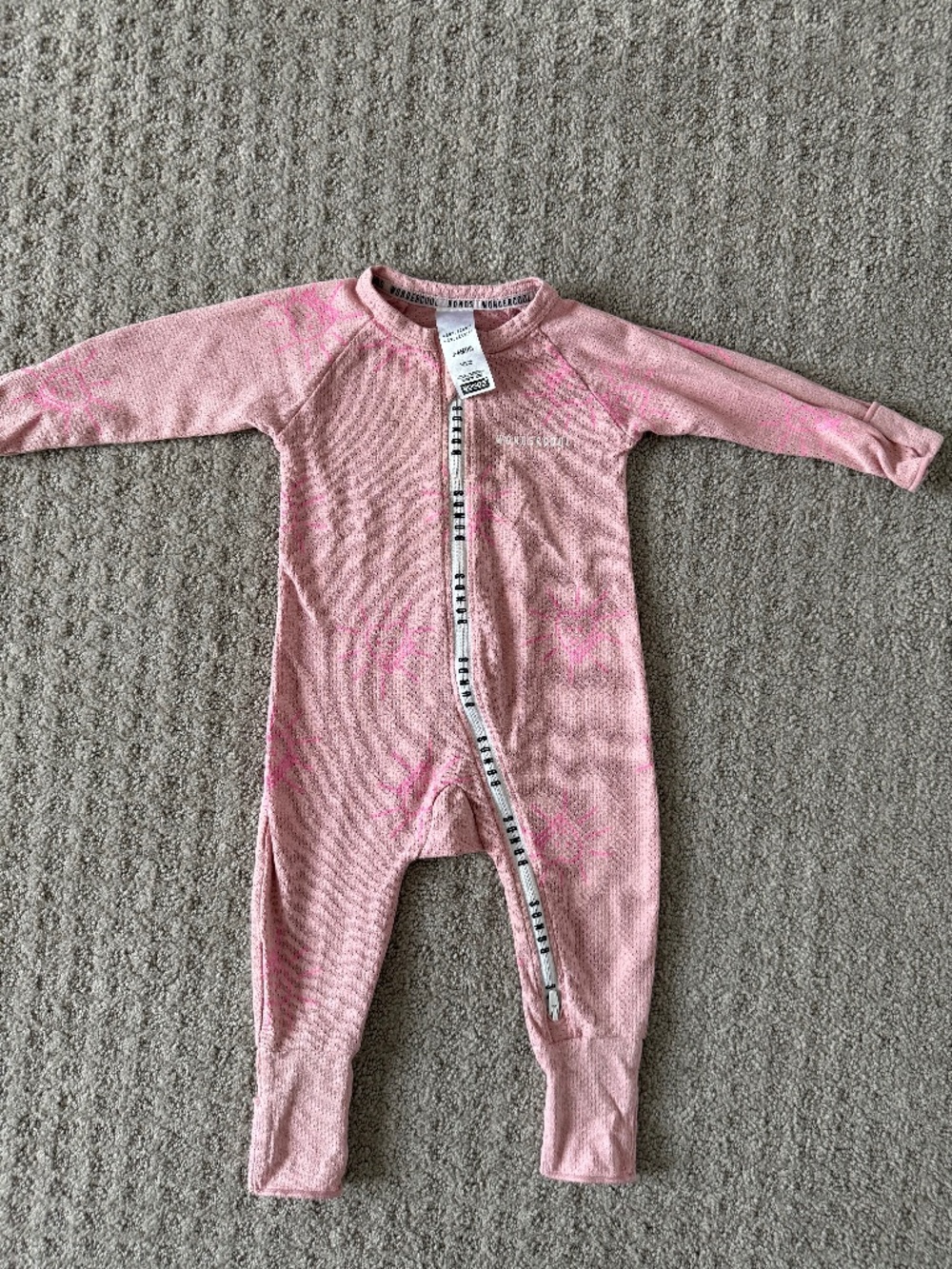 Bonds Australia Pink Wondercool Size 3-6 months baby girl EUC